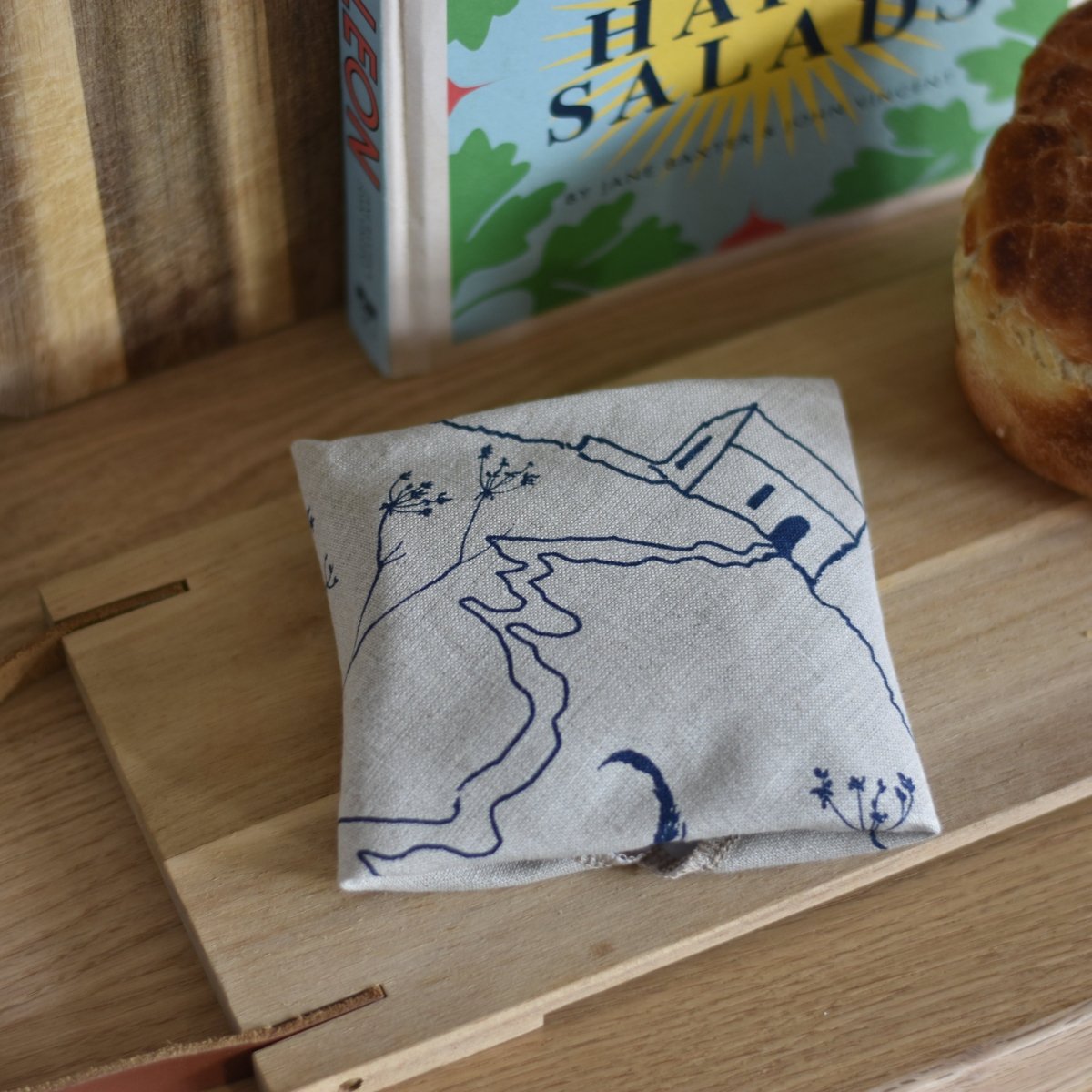 Natural Linen Sandwich Wrap from Helen Round