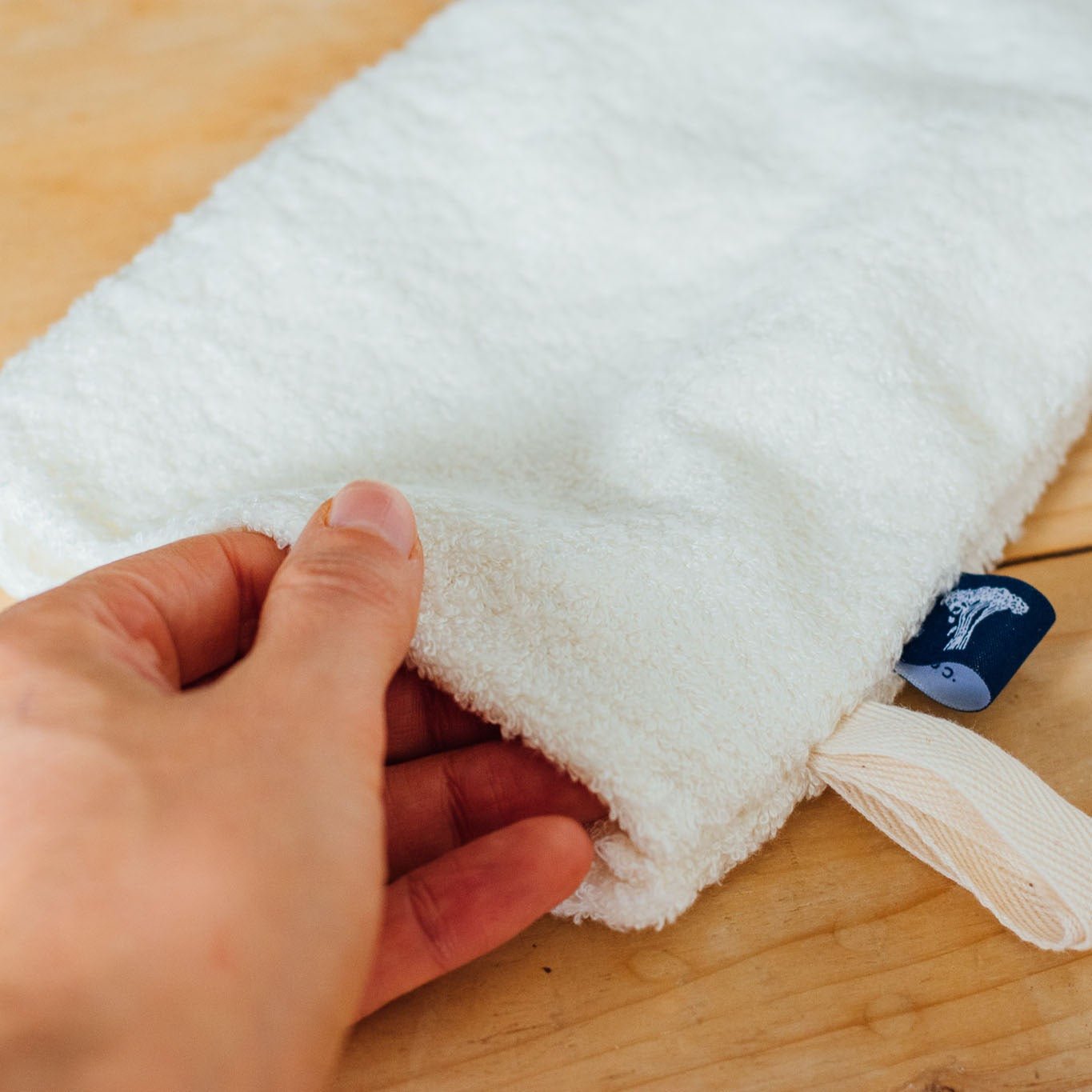 bamboo-shower-mitt