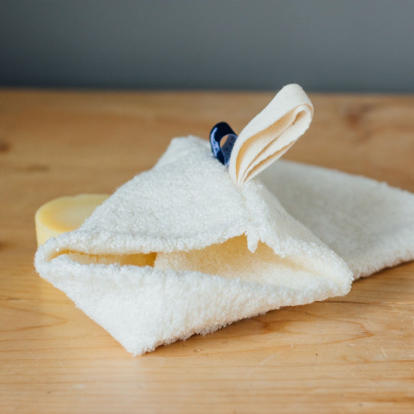 bamboo-shower-mitt