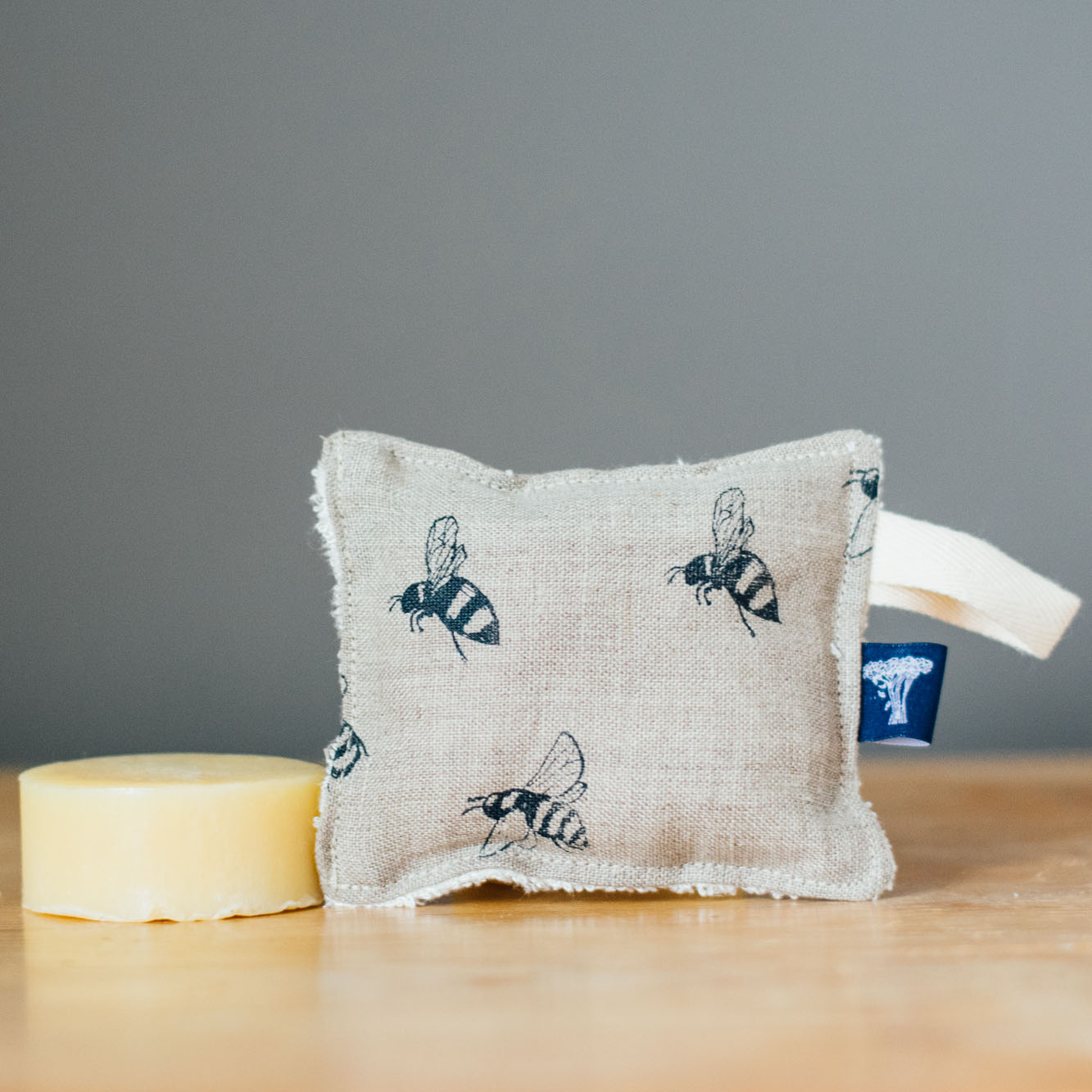 reusable eco sponge with bee design