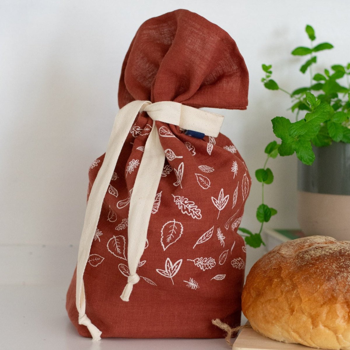 Leaf Bread Bag Hand Printed In Pure Linen - Helen Round Bags