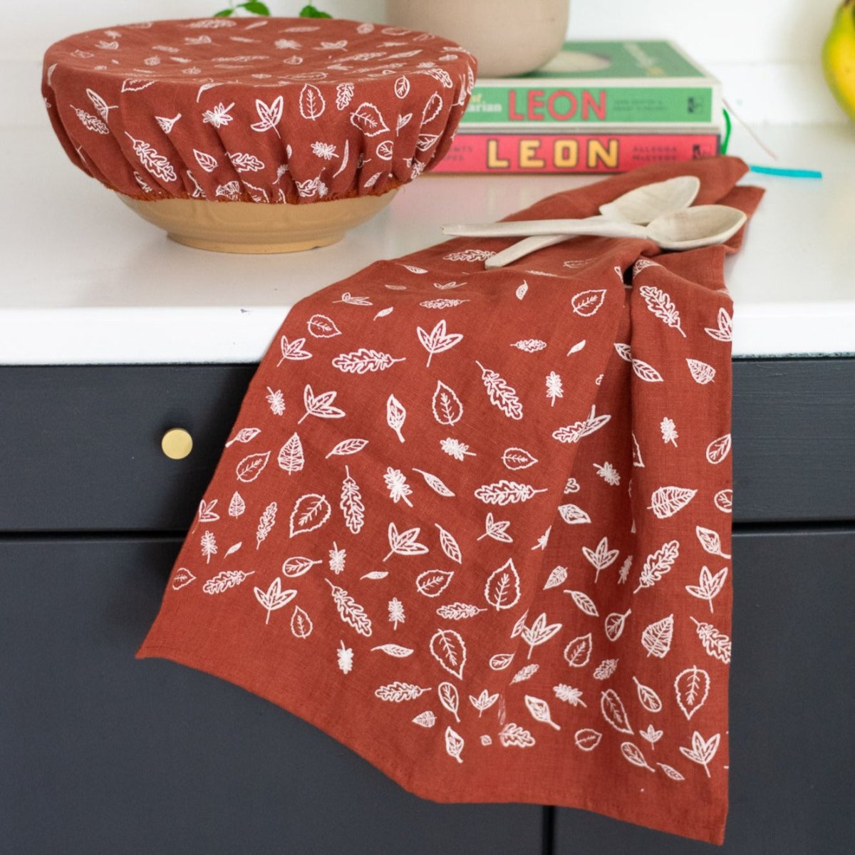 Leaf Tea Towel In Pure Linen - Helen Round Home Accessories